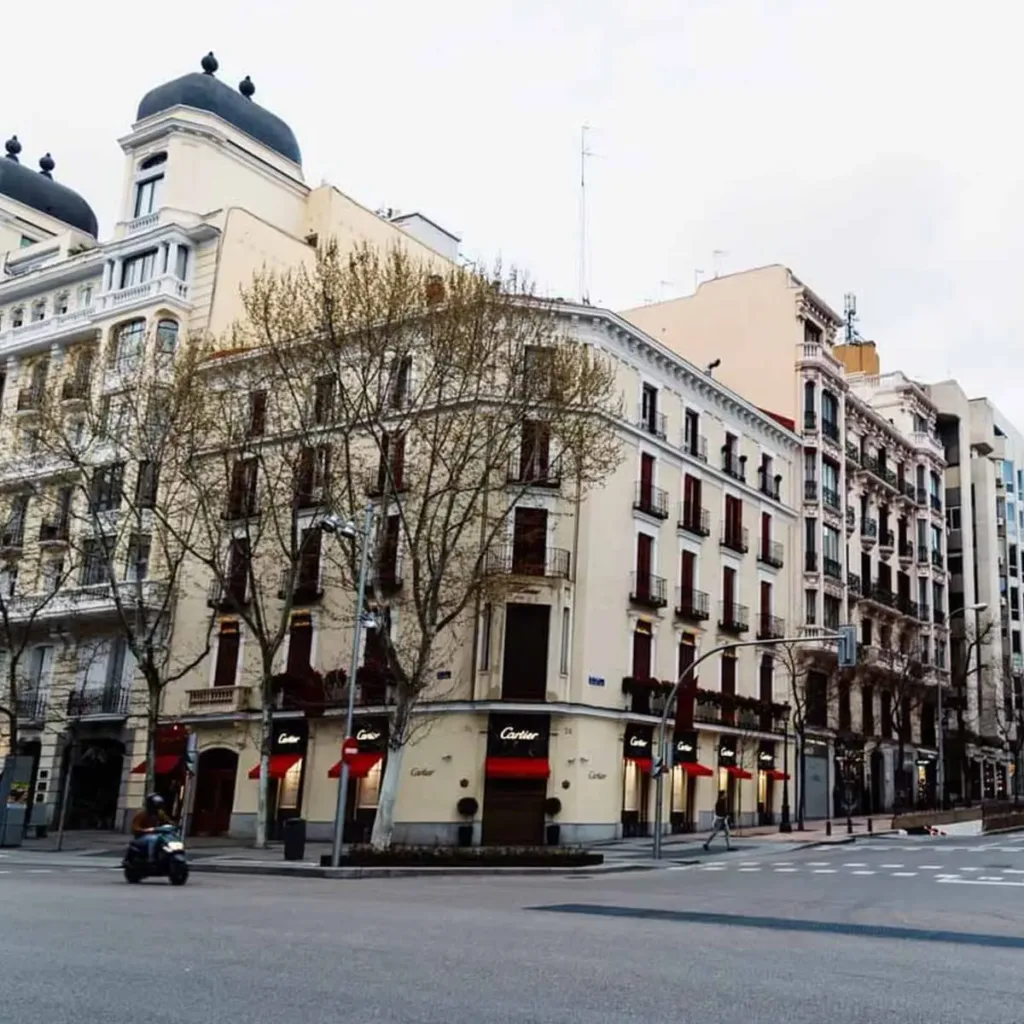 Calle Serrano: La Milla de Oro de Madrid