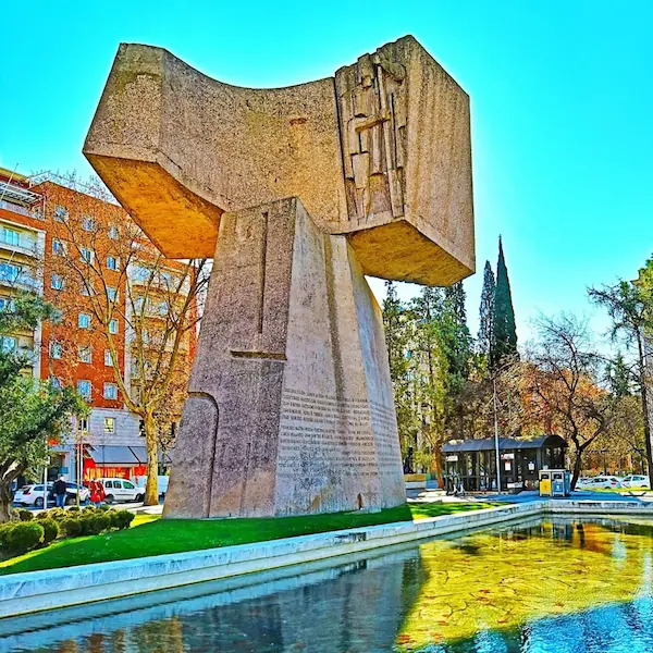 Plaza de Colón: Un Ícono Histórico y Cultural