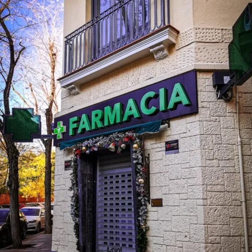 Farmacia Ayala 53